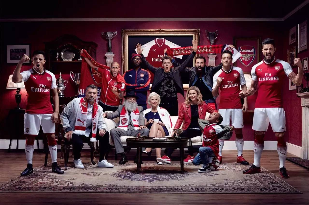 庆祝苏超夺冠，泰州市委书记与泰州队球员合唱《歌唱祖国》（苏超问鼎，泰州市委书记携泰州队合唱《歌唱祖国）