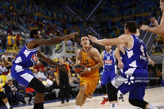 法尔克：拜仁认为超6500万欧签雅克松太贵，在关注弗拉霍维奇（法尔克：拜仁嫌雅克松6500万欧以上太贵，转而关注弗拉霍维奇）