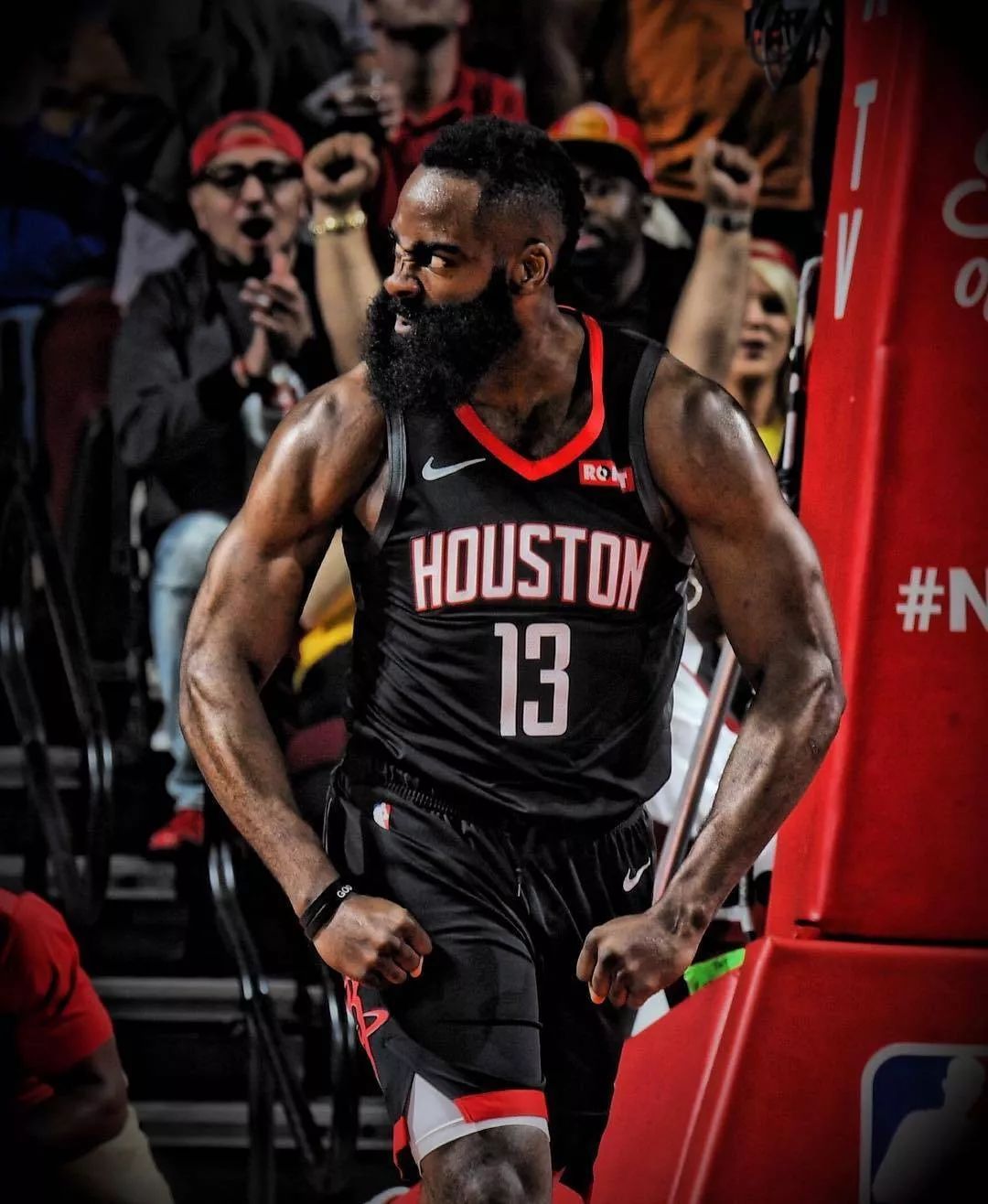 TA：奥赖利首秀表现得游刃有余；安德森很好地控制了比赛节奏（TA：奥赖利首战游刃有余，安德森节奏掌控到位）