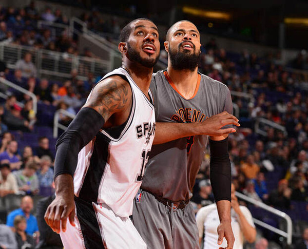 尽力局！25分钟轰23+6被迫打卡 41岁勒布朗0失误在场-18显悲凉（拼到极限！25分钟23+6被动收工，41岁勒布朗零失误却在场-18令人唏嘘）