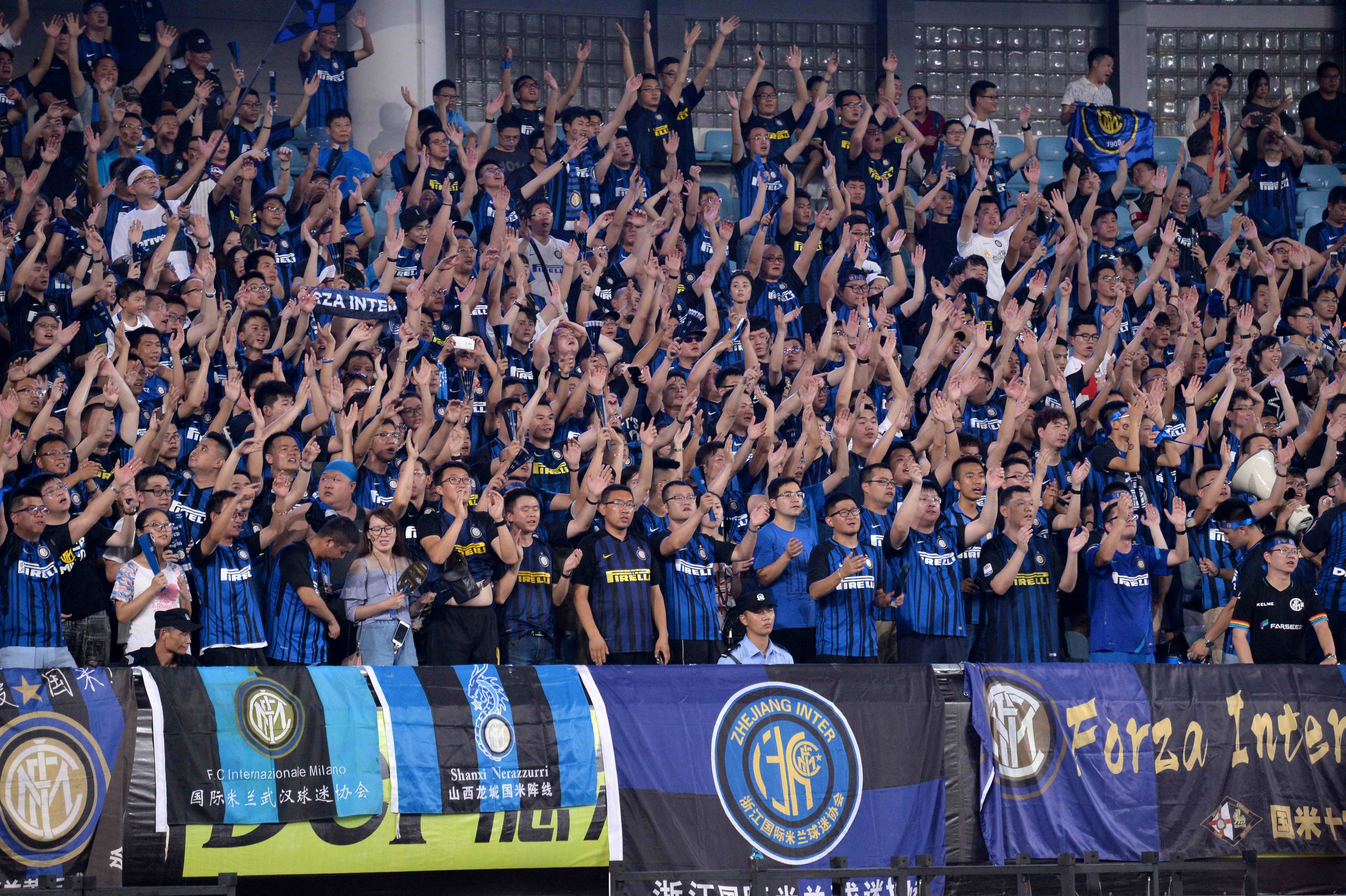 火箭哈登末节爆发连得15分（火箭球星哈登末节狂飙，连取15分）