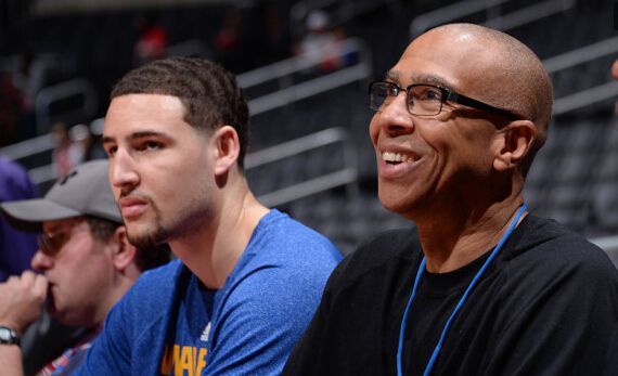 文班亚马谈逆转：我上场带来一些新活力&我们有非常好的射手（文班亚马谈球队翻盘：我登场注入活力，我们的射手群表现出色）