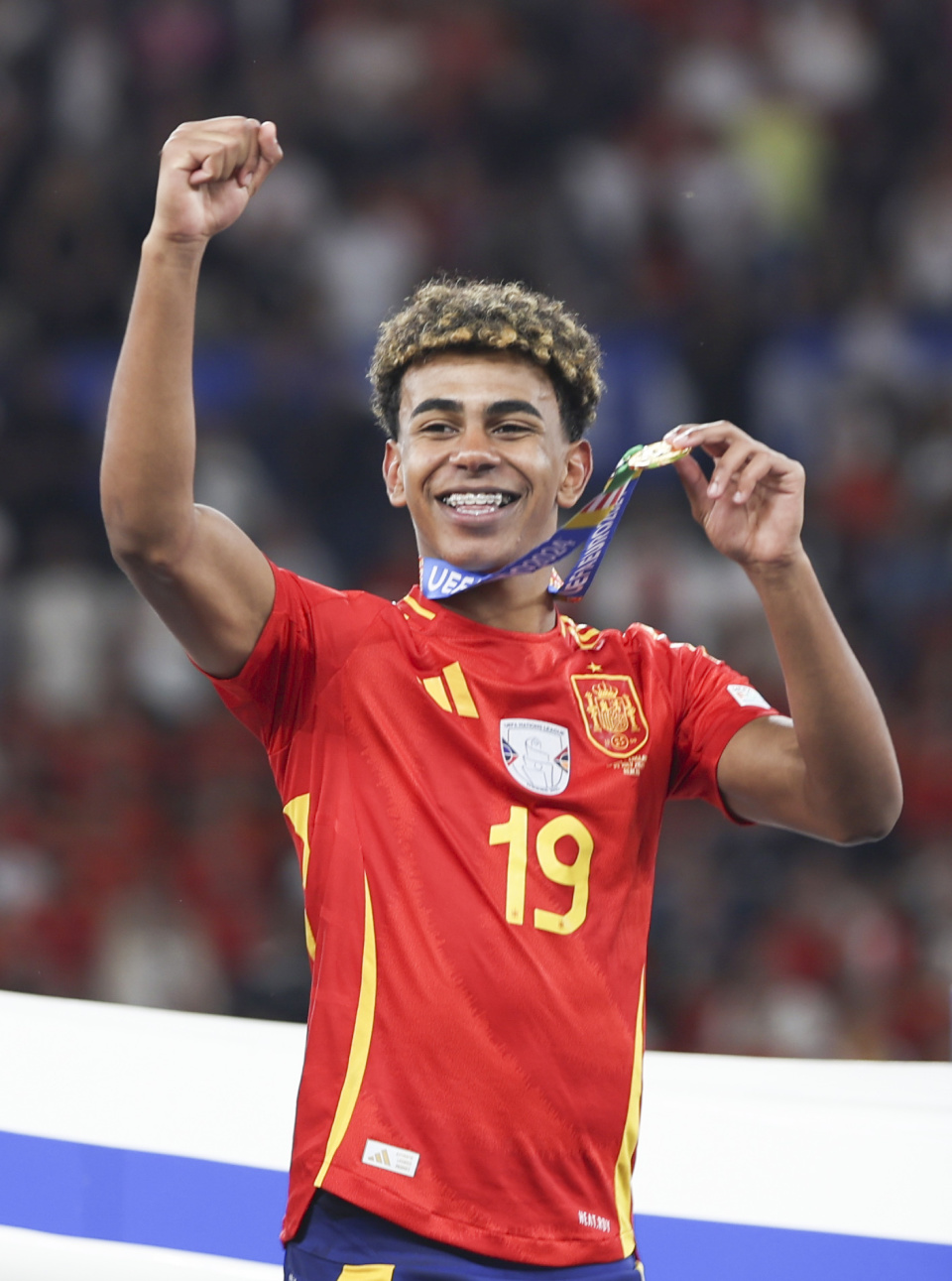 半场战报：多特1-1博德闪耀，布兰特建功，阿里萨米扳平（半场速递：多特1-1博德闪耀，布兰特破门，阿里萨米追平）