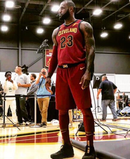 前中超球员许小龙：金元时代单场奖金千万，球员平时不吃海参（许小龙谈金元时代：单场奖金上千万，球员平时并不吃海参）