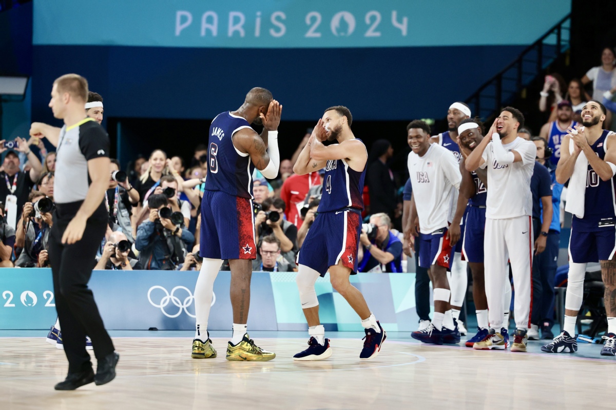 尼克斯晋级半决赛后，每位球员都能获得103000美元的奖金（尼克斯打进半决赛，队内每人奖金10.3万美元）