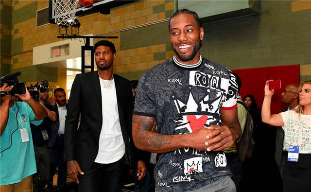 记者：纽卡和桑德兰有意贡多齐，拉齐奥估价2500-3000万欧（记者称纽卡、桑德兰有意引进贡多齐，拉齐奥要价2500万至3000万欧元）