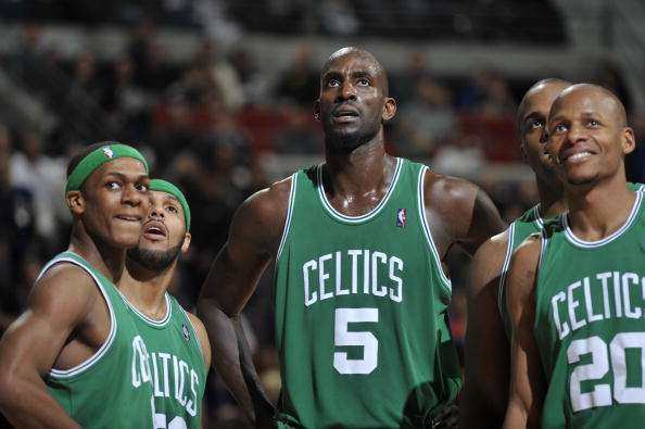 楚阿梅尼：我更喜欢踢6号位；阿隆索经常就后腰位置指导我（楚阿梅尼称更适合踢6号位，阿隆索常就后腰角色指导他）